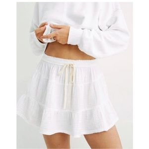 Aerie White Pool To Party Tiered Mini Skirt Size Medium NEW Gauze Bohemian Beach